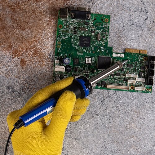 Паяльник долговечное жало для ручного монтажа радиоэлементов 230 В25 Вт 70600₽