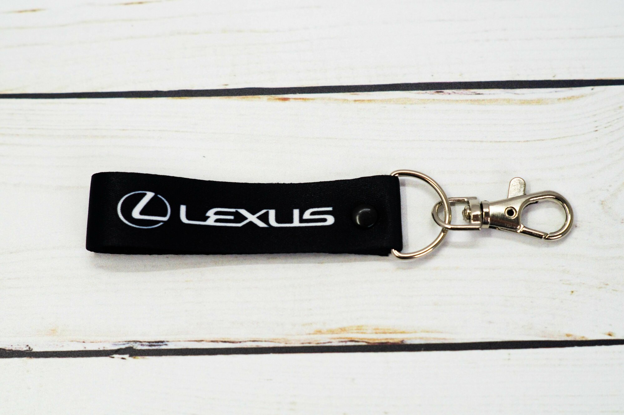 Ланъярдный шнурок для бейджа и ключей lexus