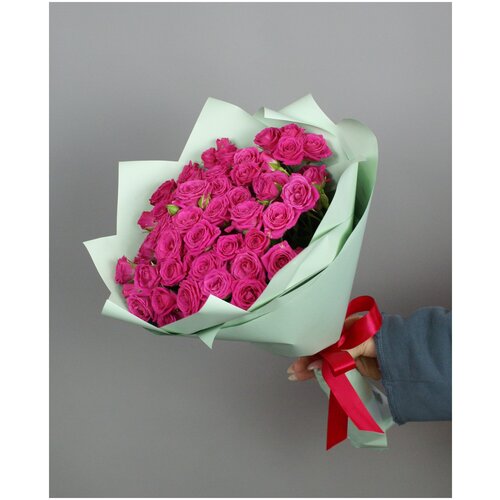 Букет из розовых кустовых роз , 23 штук 