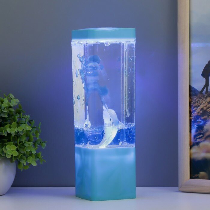Лава-лампа"Дельфин" LED от батареек 3хАА USB синий 7,5х7,5х23см Risalux 9559530 . - фотография № 1