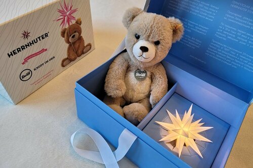 Подарочный набор голубой STEIFF с мягкой игрушкой Медведь Тедди Том и Звездой Гернгута
