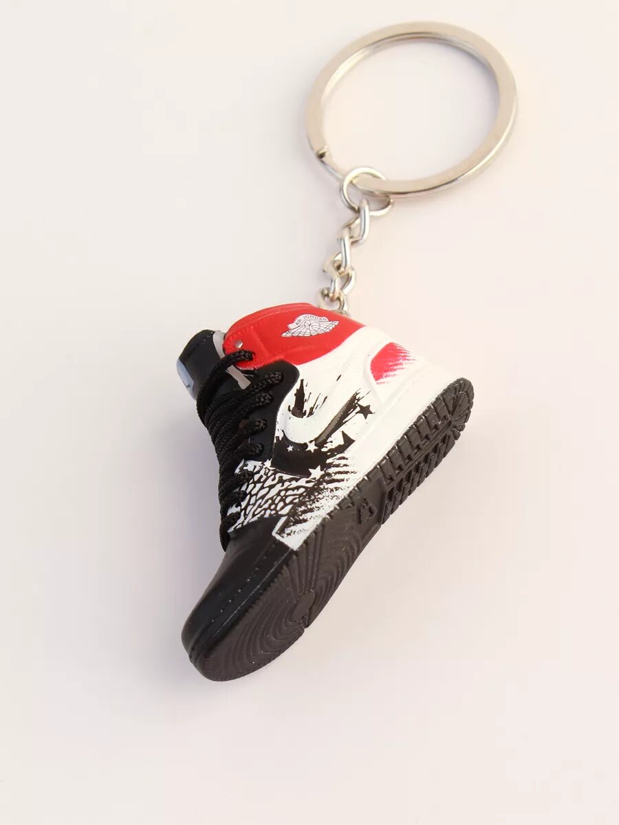 Брелок, красный, белый, черный — фото 1