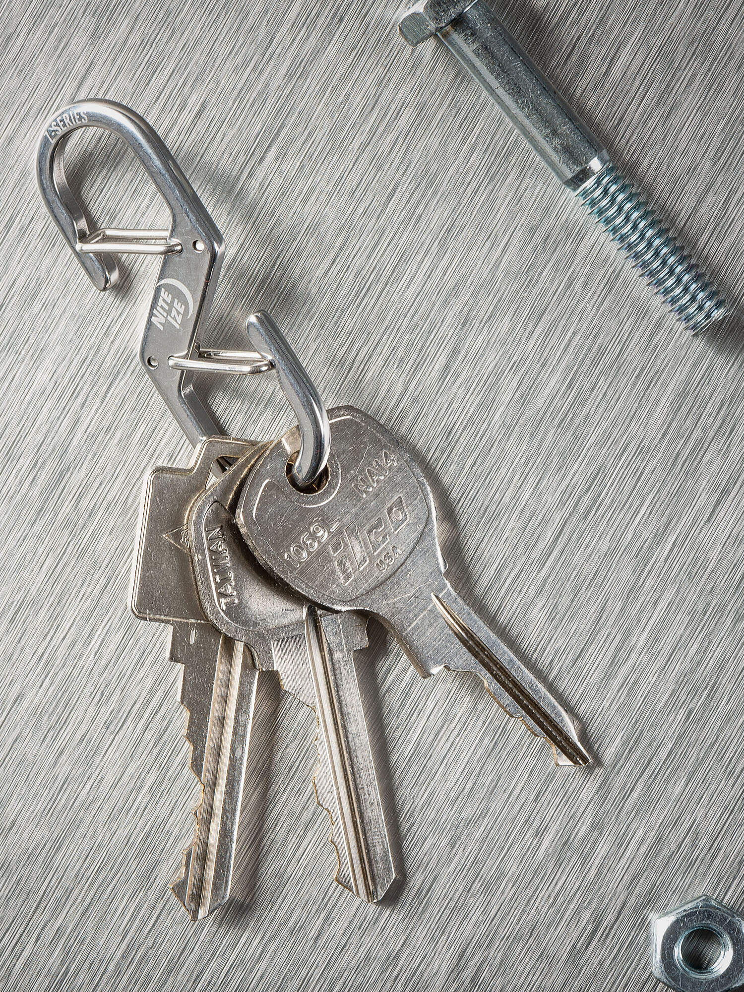 Брелок-карабин Nite Ize, серебряный — фото 1