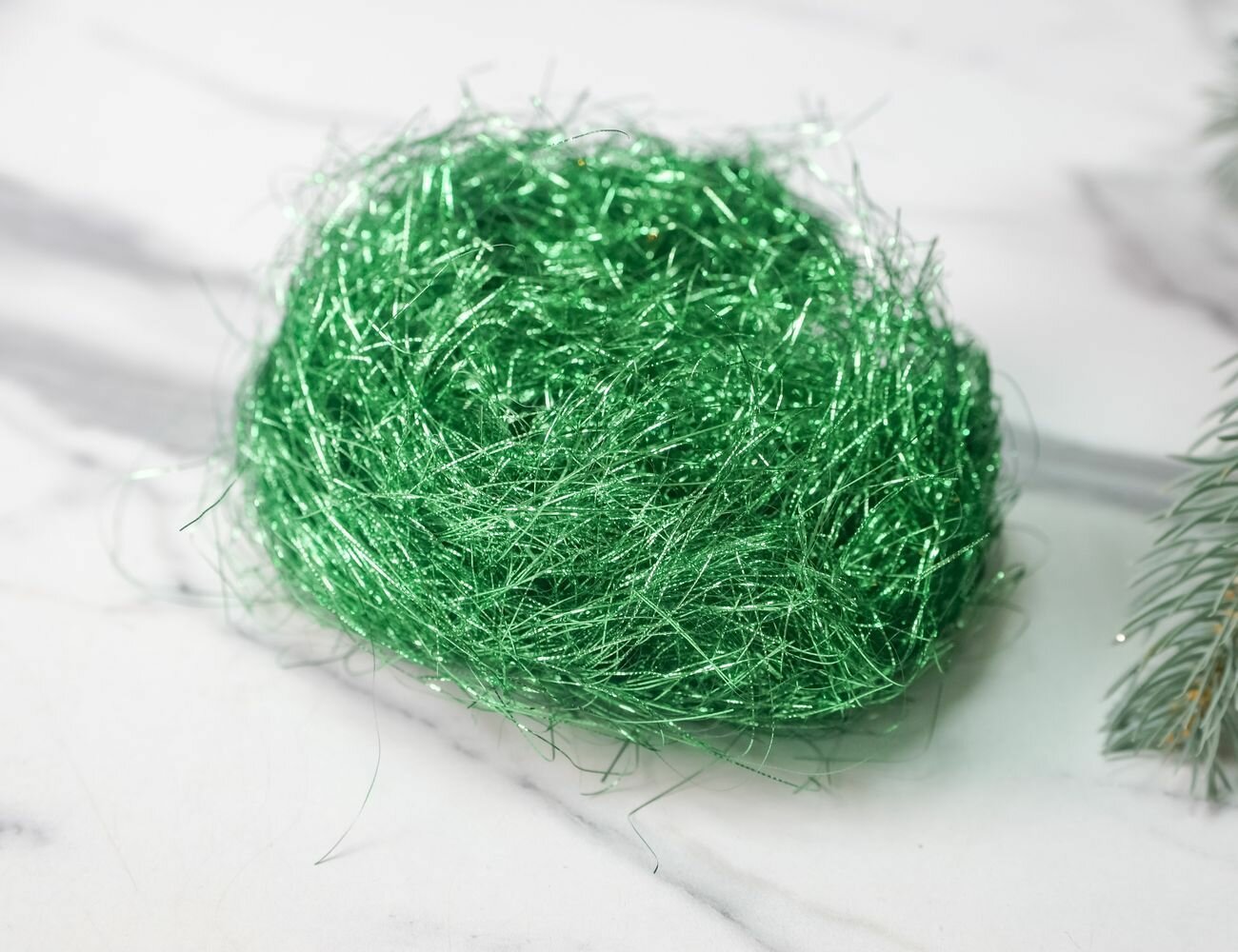 Декоративные нити ANGEL HAIR - мерцающие паутинки, классическая зелёная, 20 г, Kaemingk 420830