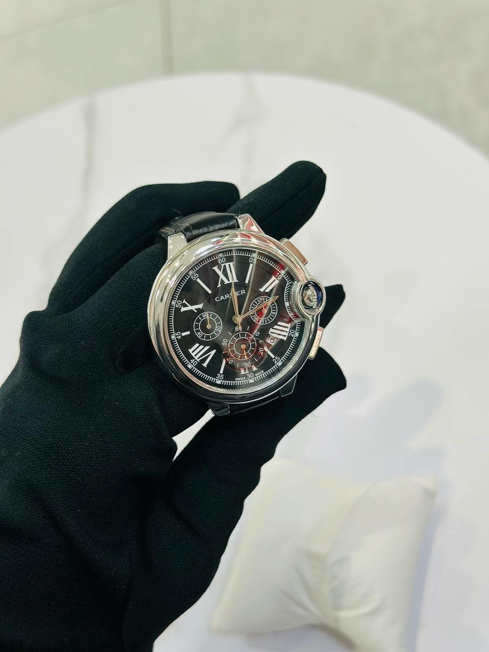 Наручные часы Cartier, черный — фото 1