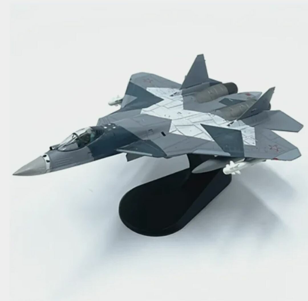 Модель самолёта истребитель Сухой СУ-57, 1/100