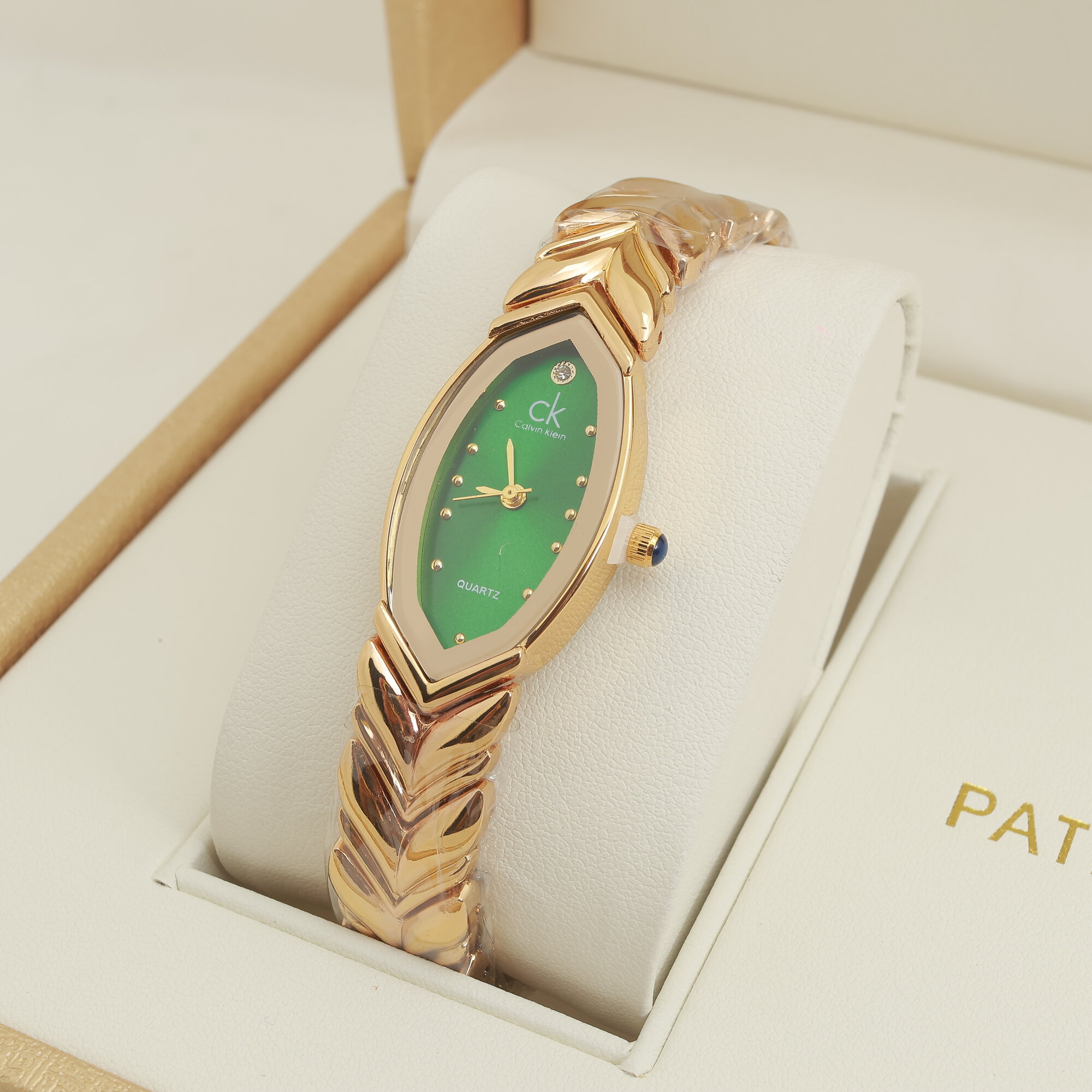 Наручные часы, золотой