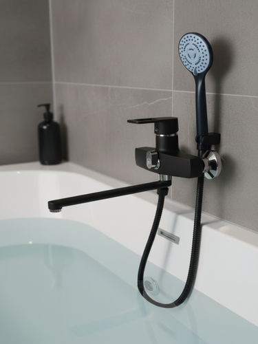 Изображение товара Смеситель для ванны черный с лейкой, душевой гарнитур, нержавеющий, поворотный