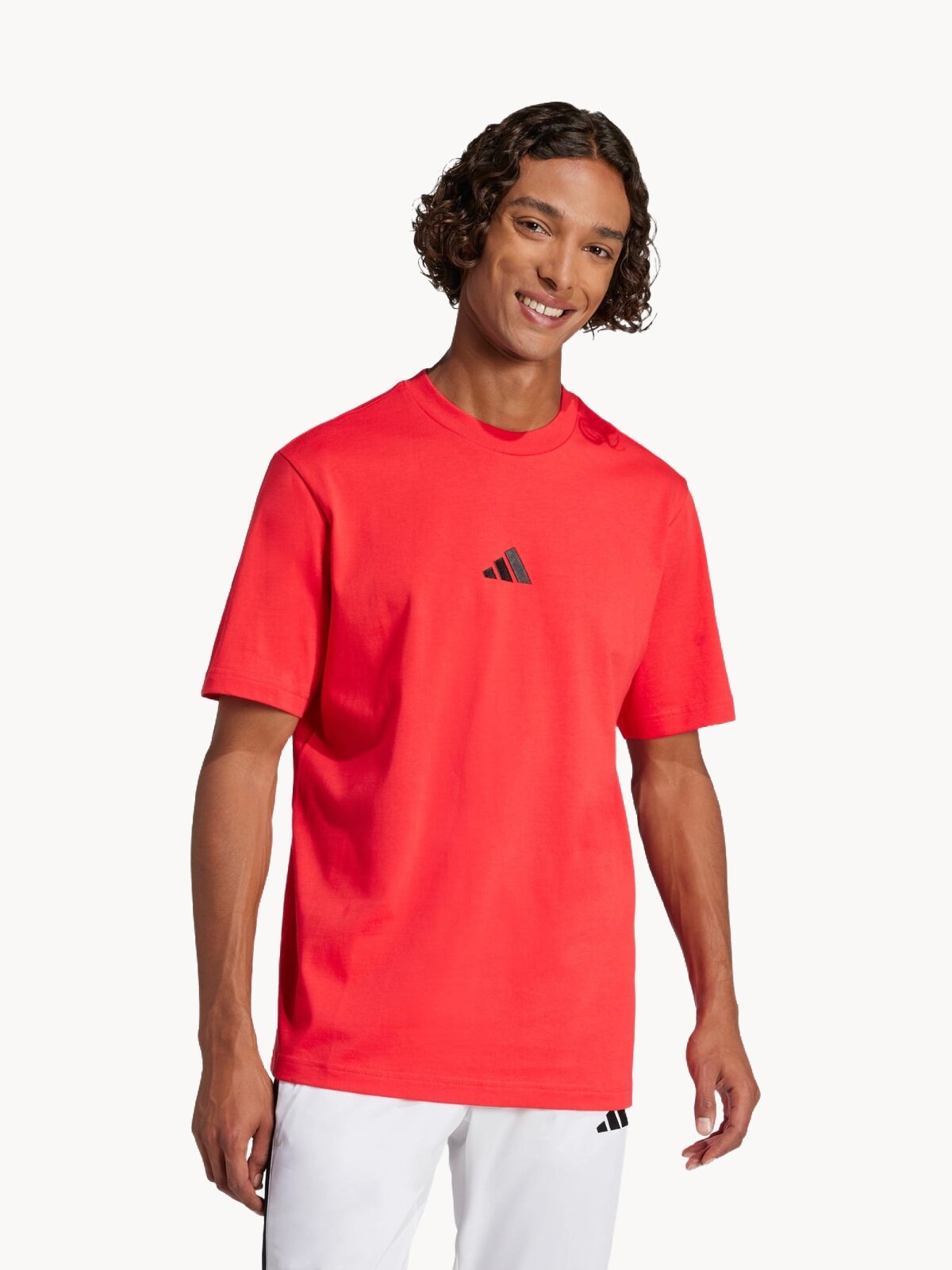 Футболка adidas Essentials Small Logo, размер S INT, красный