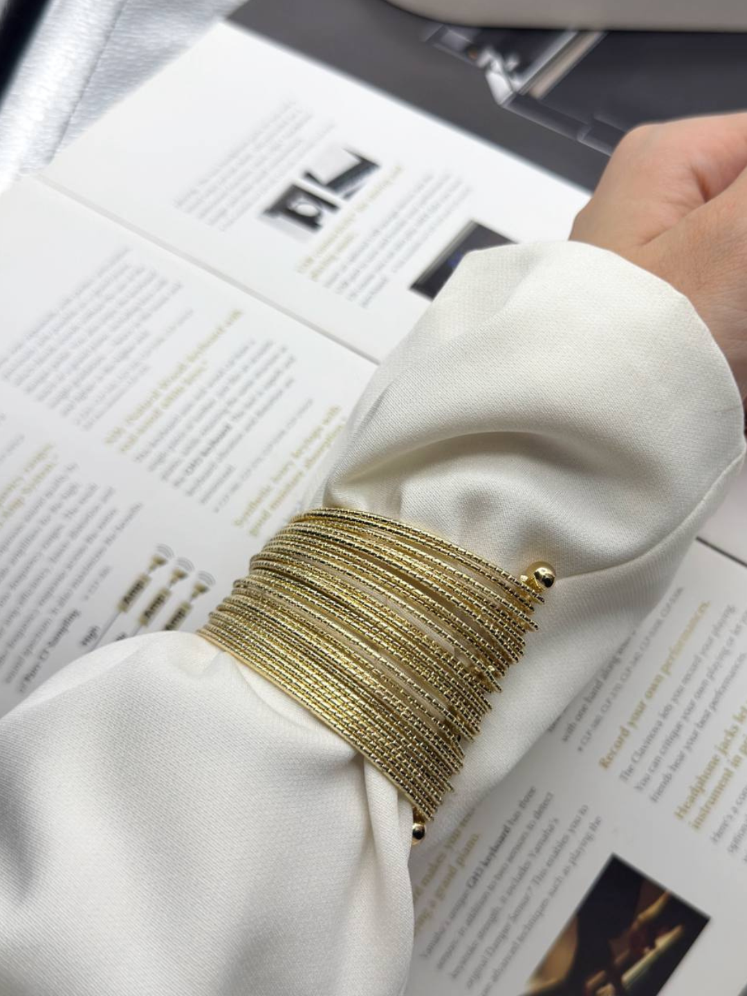 Браслет-бэнгл, 1 шт., размер 15 см, размер L, диаметр 5.5 см, gray — фото 1