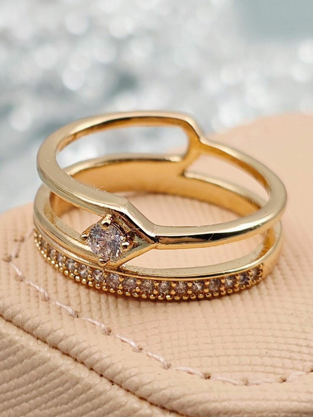 Кольцо на три пальца, фианит