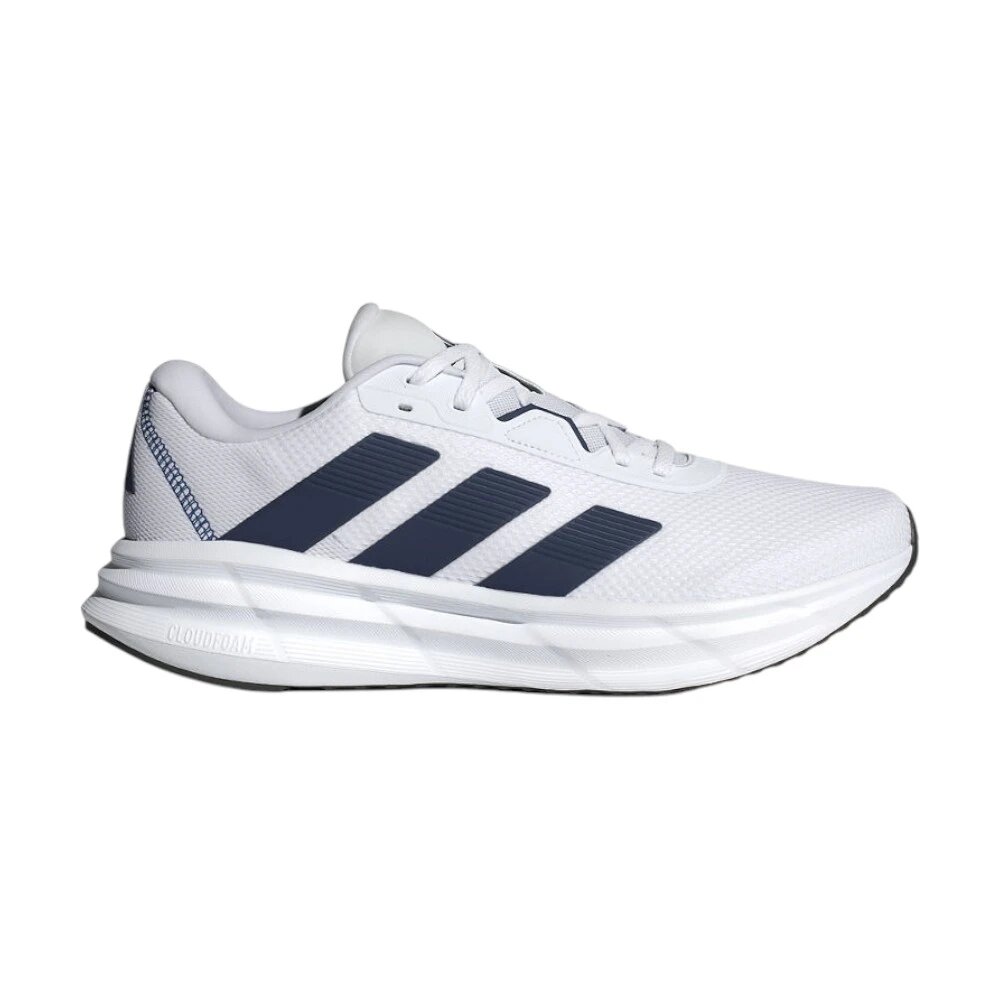 Кроссовки adidas, размер 42 EU