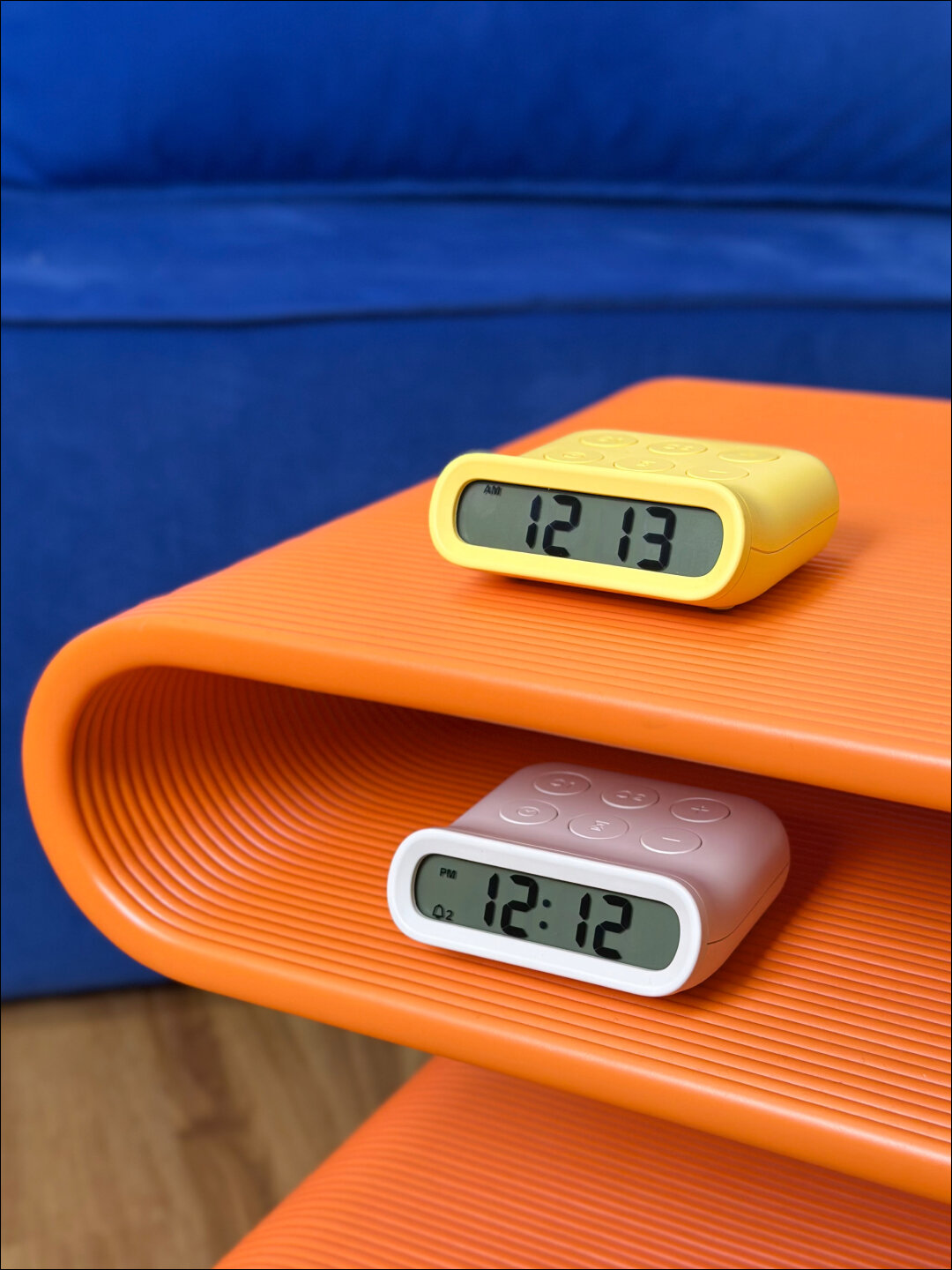 Картинки Часы будильник настольные электронные MUID на батарейках ретро