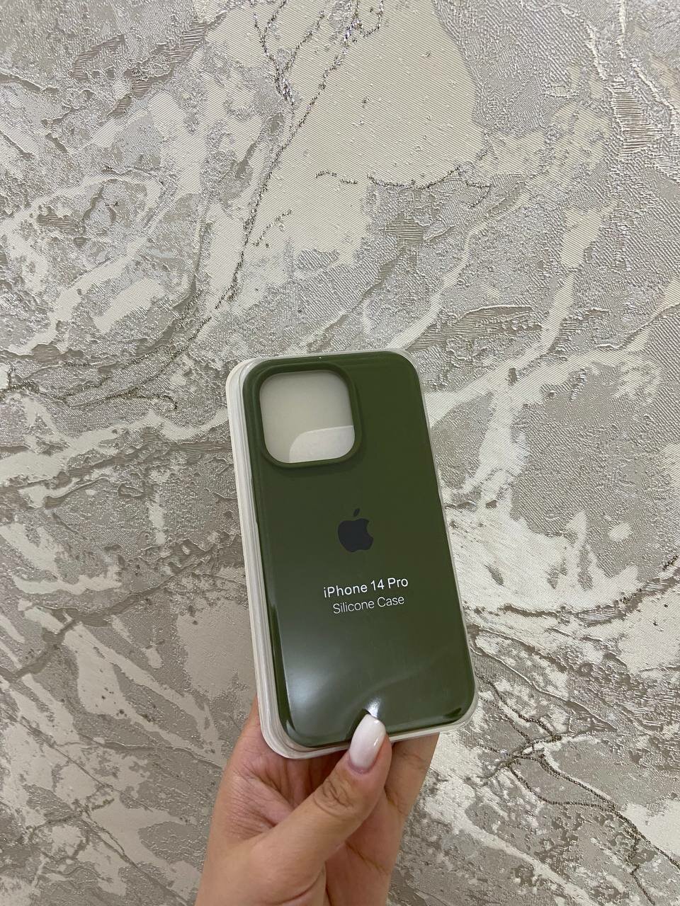 Чехол "темно-зеленый" для iPhone 14 Pro, силиконовый, противоударный — фото 1