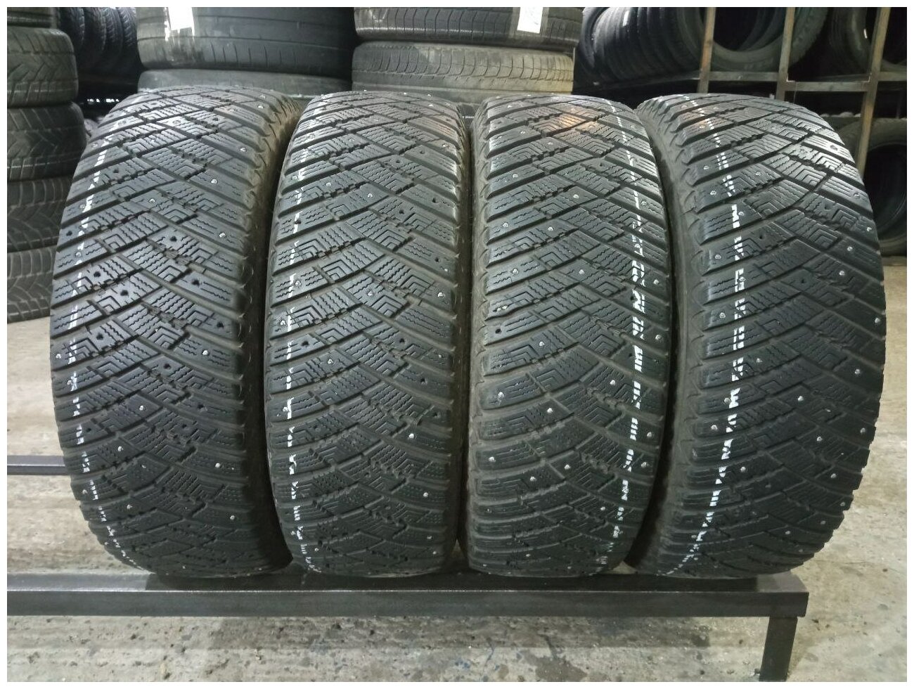 Goodyear UltraGrip Ice Arctic 4х4 SUV 225/60 R17 БУ Шины Зимние