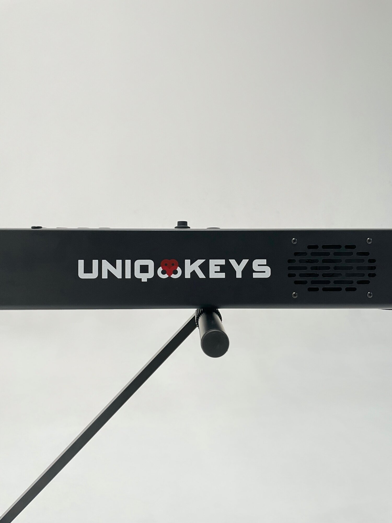 Цифровое пианино с молоточковой клавиатурой UNIQKEYS UDP-88