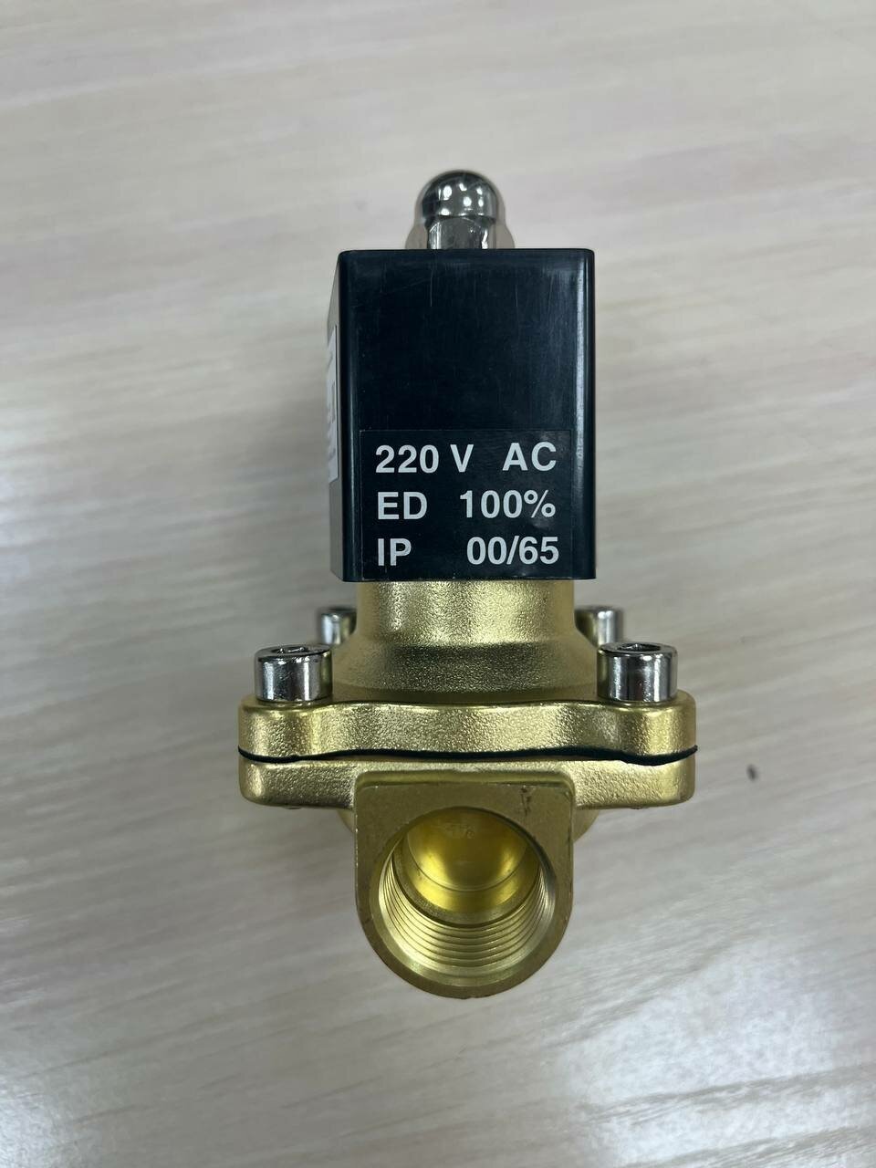 Соленоидный клапан СК-11-15 электромагнитный нормально закрытый / DN 15 / G1/2" / мощность 14 Вт / напряжение 220В