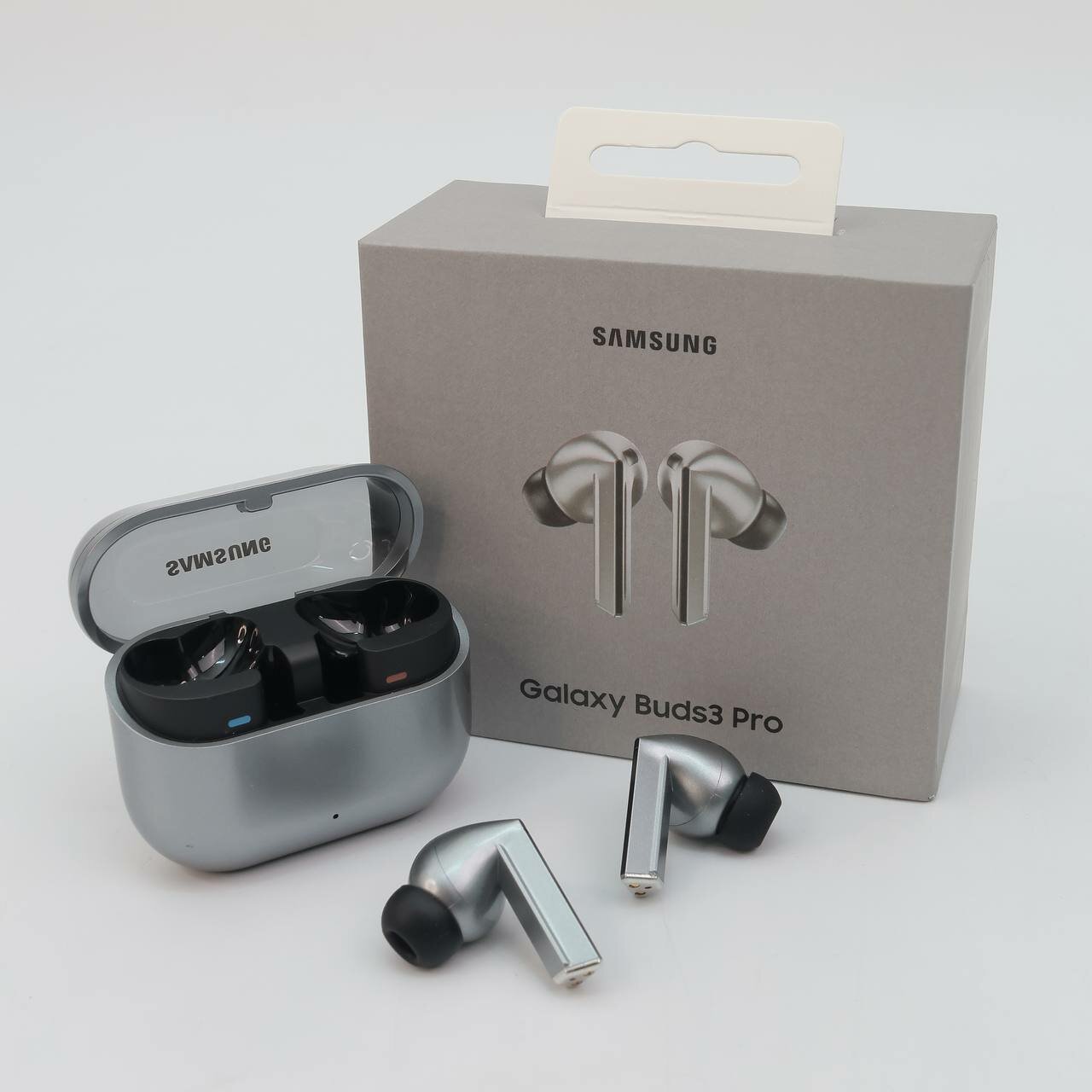 Наушники Samsung Galaxy Buds 3 Pro R630 Silver, ANC, Bluetooth 5.4, время работы 7 ч