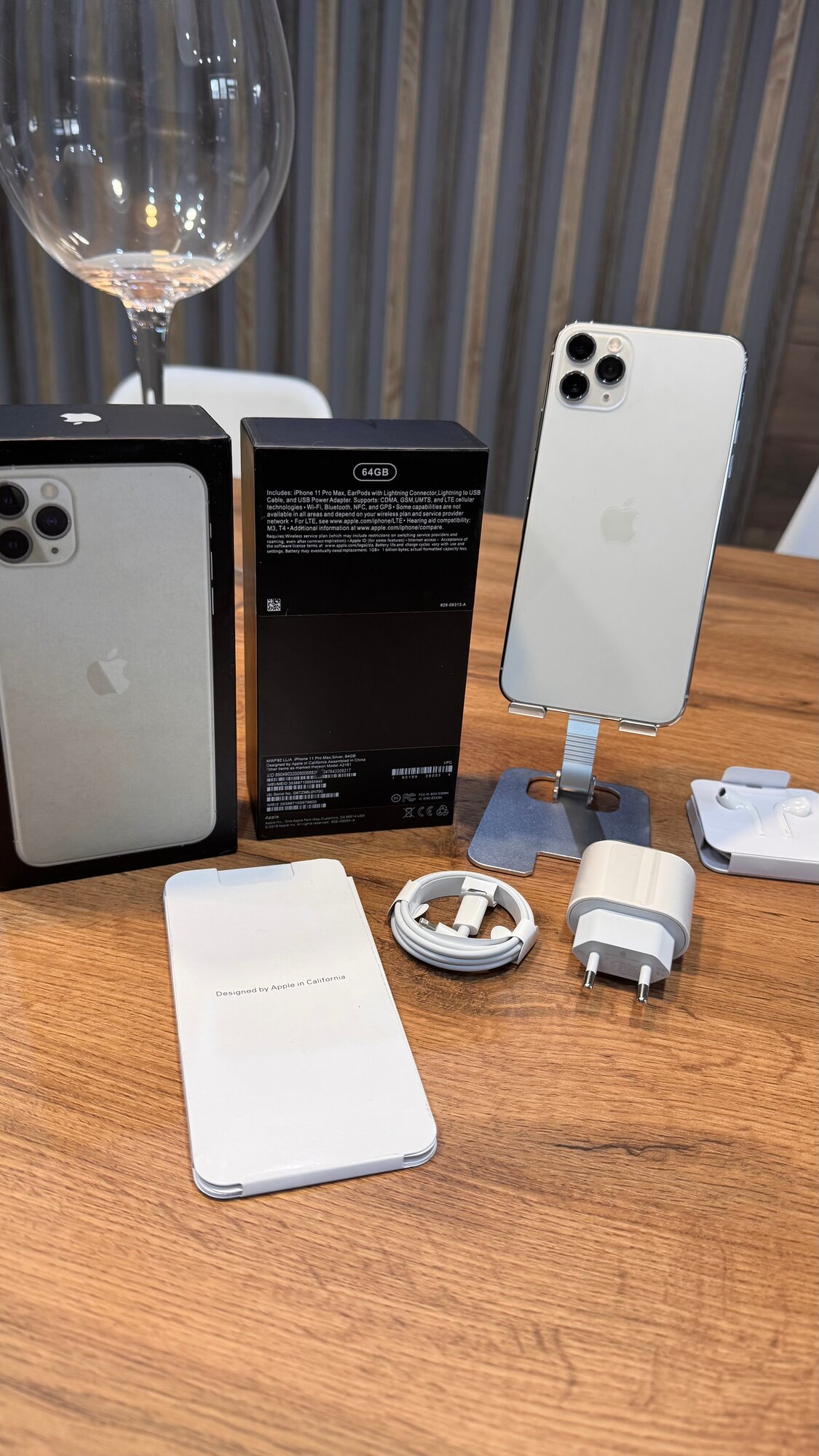 Смартфон iPhone 11 Pro Max, 6.5", 4/64 ГБ, NFC, Bluetooth, Wi-Fi