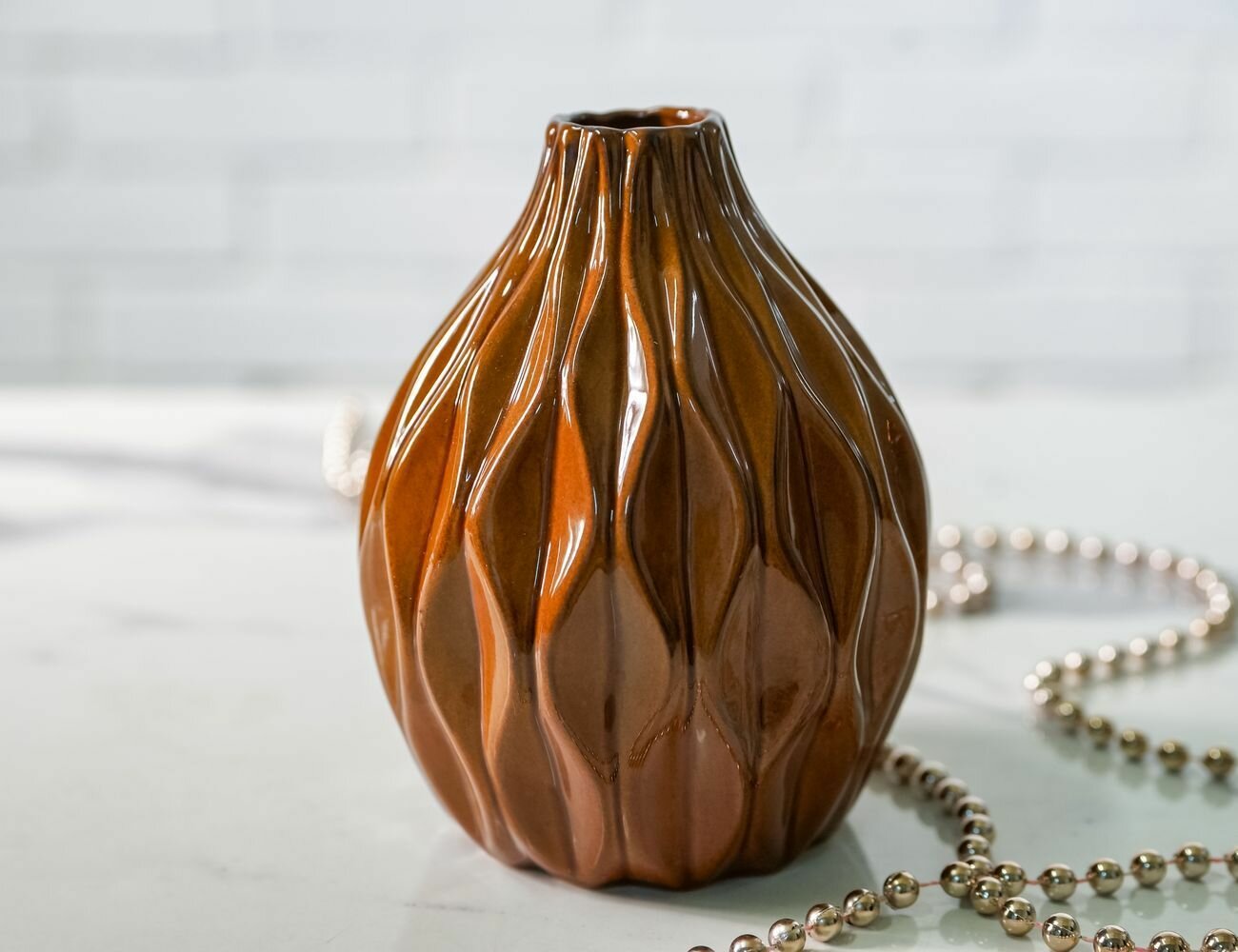 Фарфоровая ваза восточные мотивы светло-коричневая 15 см Boltze 2014726/9709283