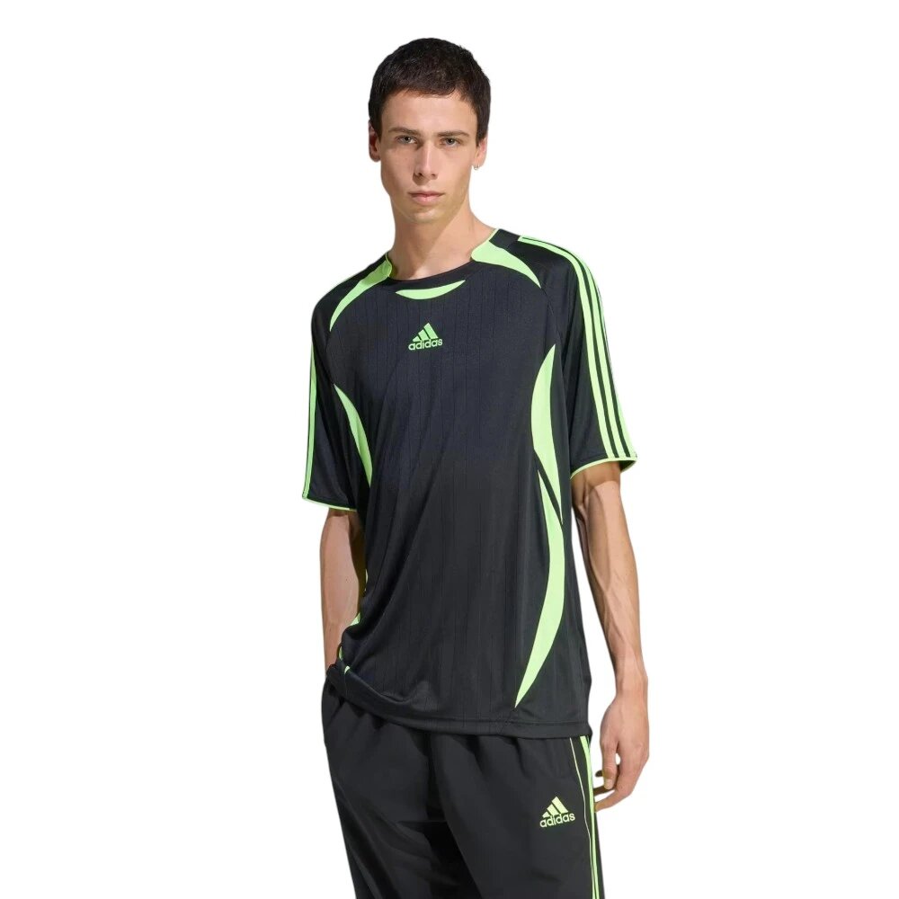 Футболка adidas, размер XL INT