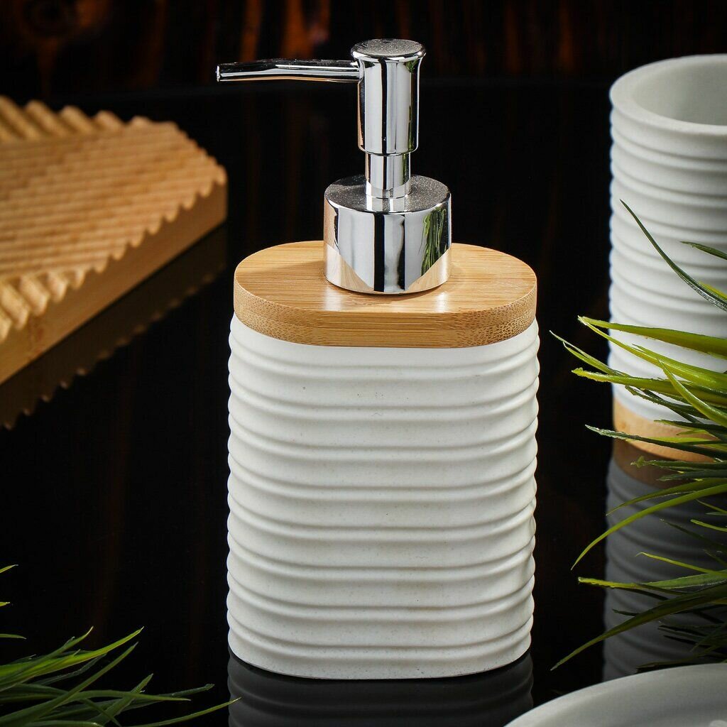Дозатор для жидкого мыла КНР Бамбук, пластик, 8х5.3х17 см, белый