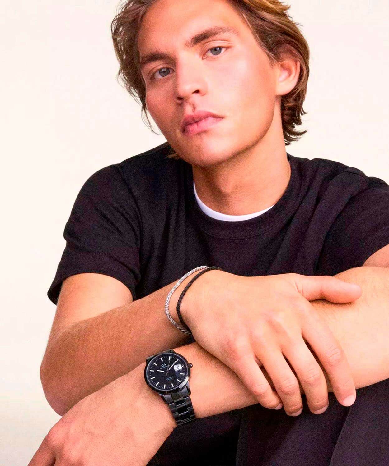 Наручные часы Daniel Wellington, черный — фото 1