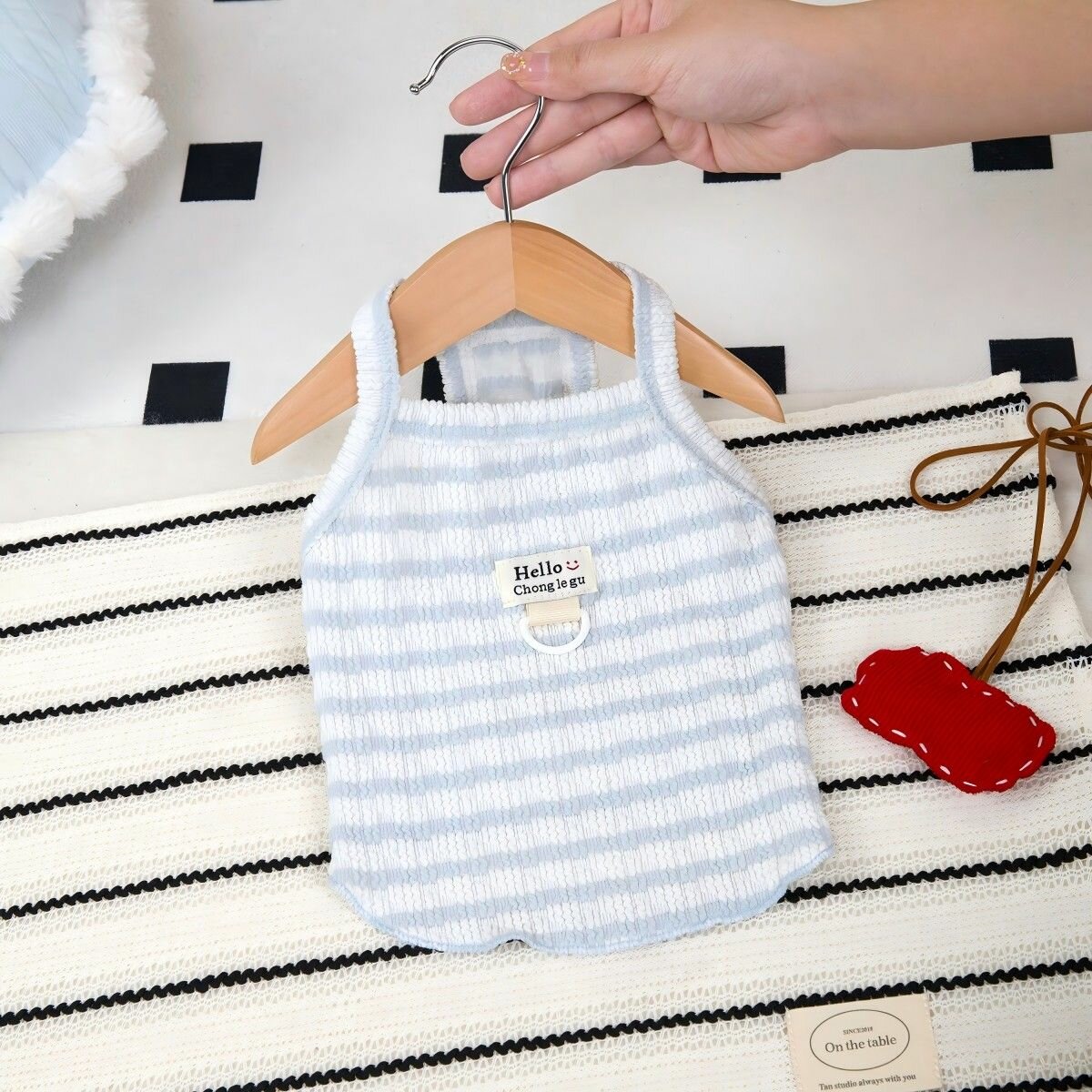 Легкая весенне-летняя футболка с узором маленькой собачки для домашних питомцев