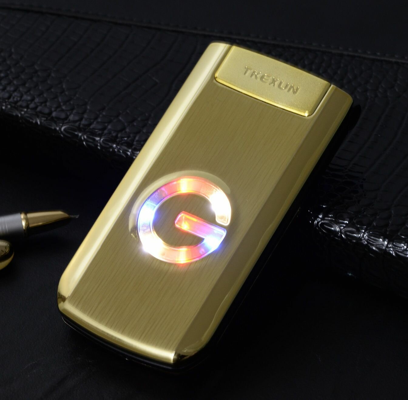 Поддержка русского языка телефон кнопочный G9000, золотой