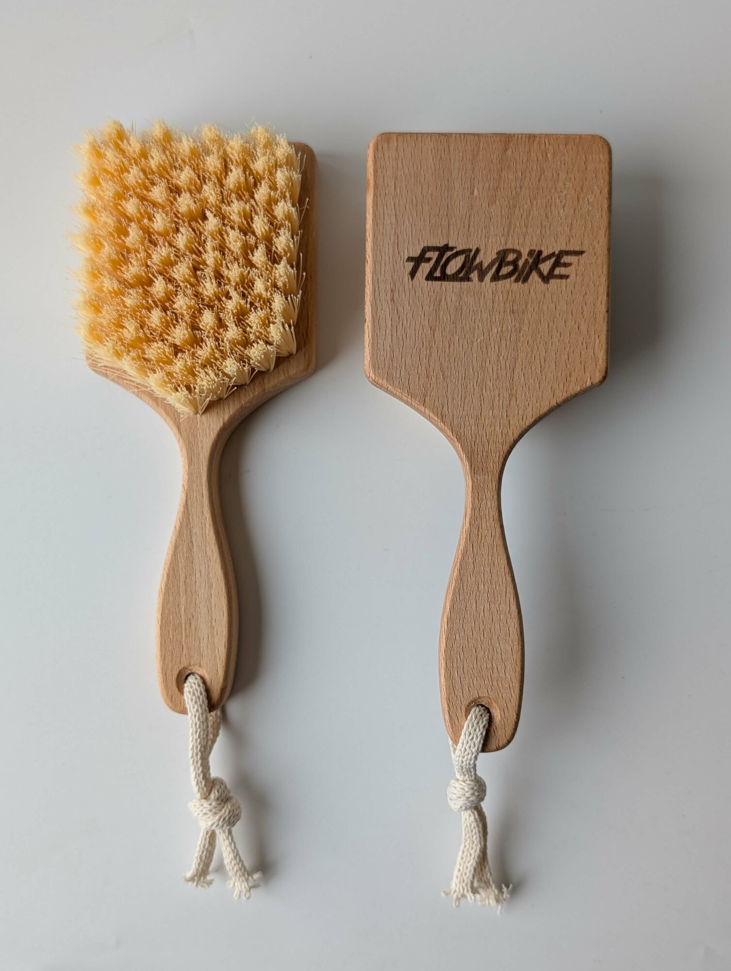 Щетка для покрышек велосипеда FLOWBIKE — фото 1