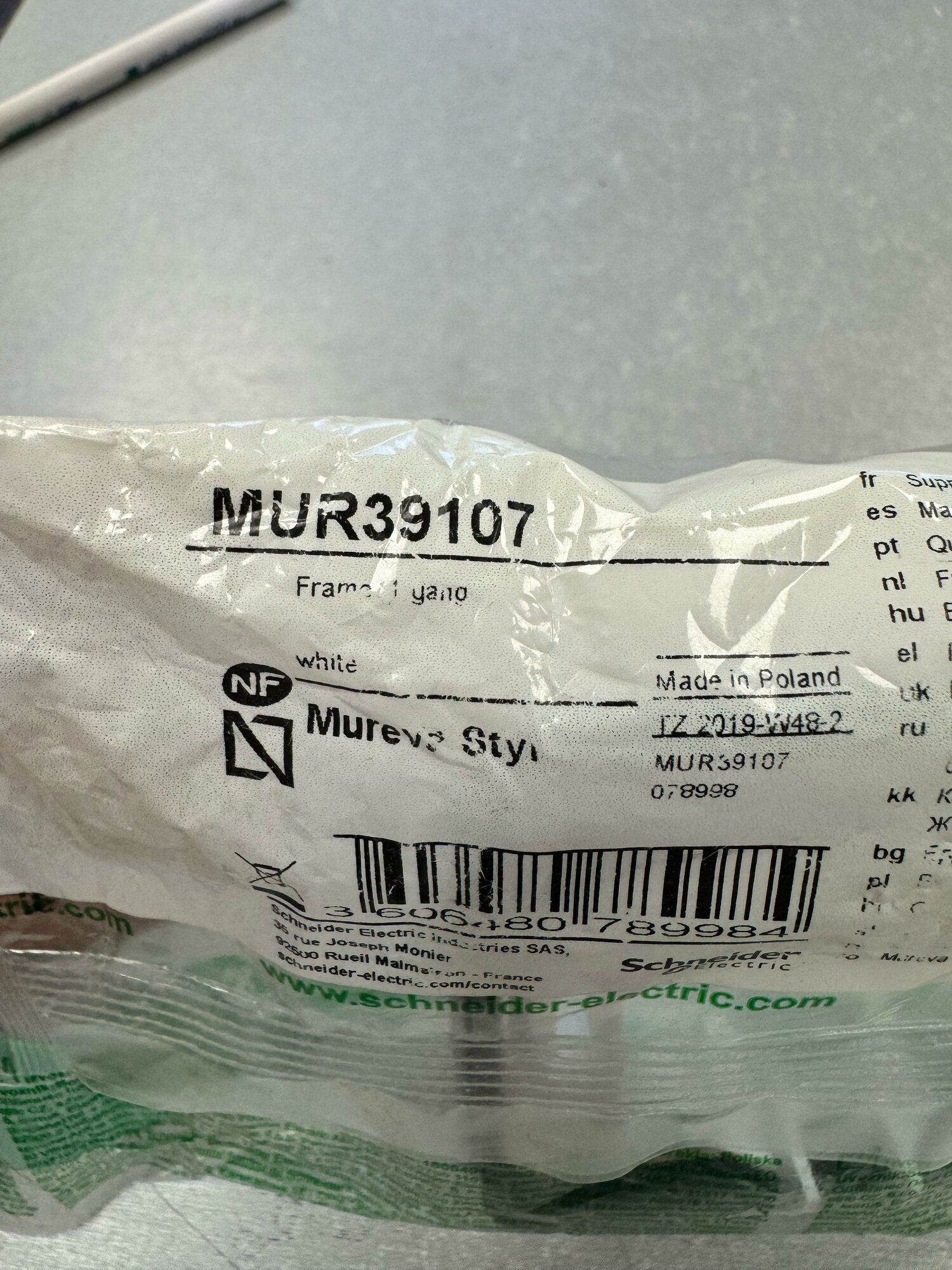 Mureva S MUR39107 Рамка 1-постовая (универсальная, IP55, без винтов, белая) Упаковка (10 шт.) Schneider Electric - фото №6