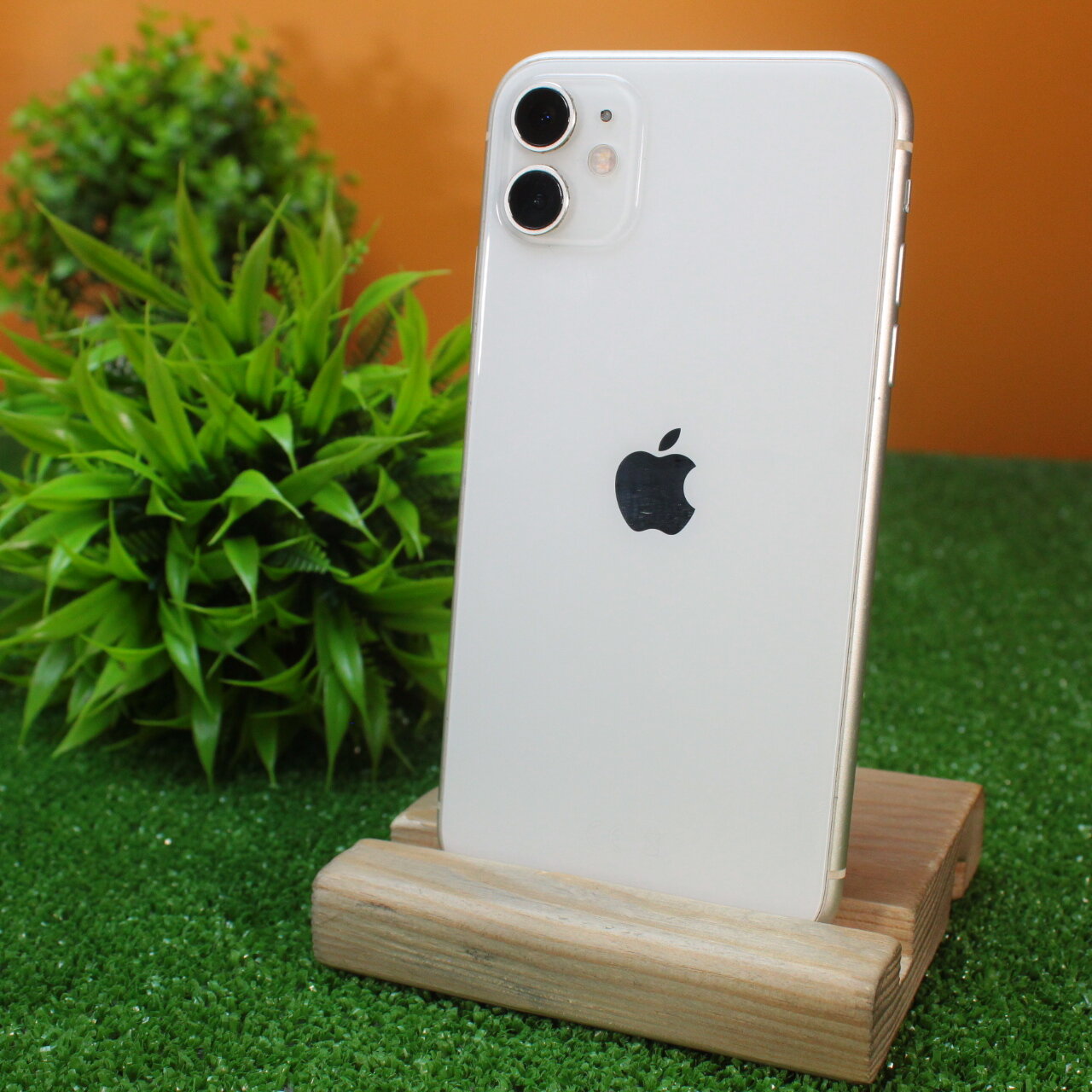 Смартфон Apple iPhone 11 128 ГБ, Dual: nano SIM + eSIM, белый