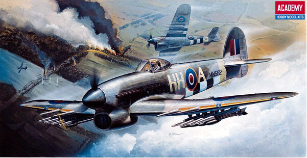 Сборная модель "Самолет HAWKER TYPHOON IB" (1:72), артикул 12462