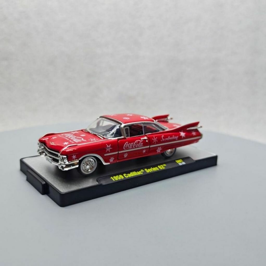 Машинка M2 Machines 1/64 1959 Cadillac Series 62 Coca cola Red Die