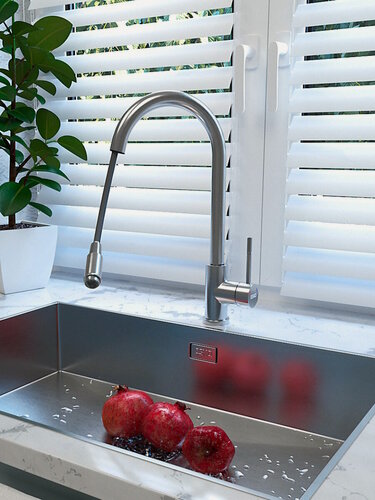 Изображение товара Смеситель для кухни поворотный из нержавеющей стали с вытяжным изливом EL_K30