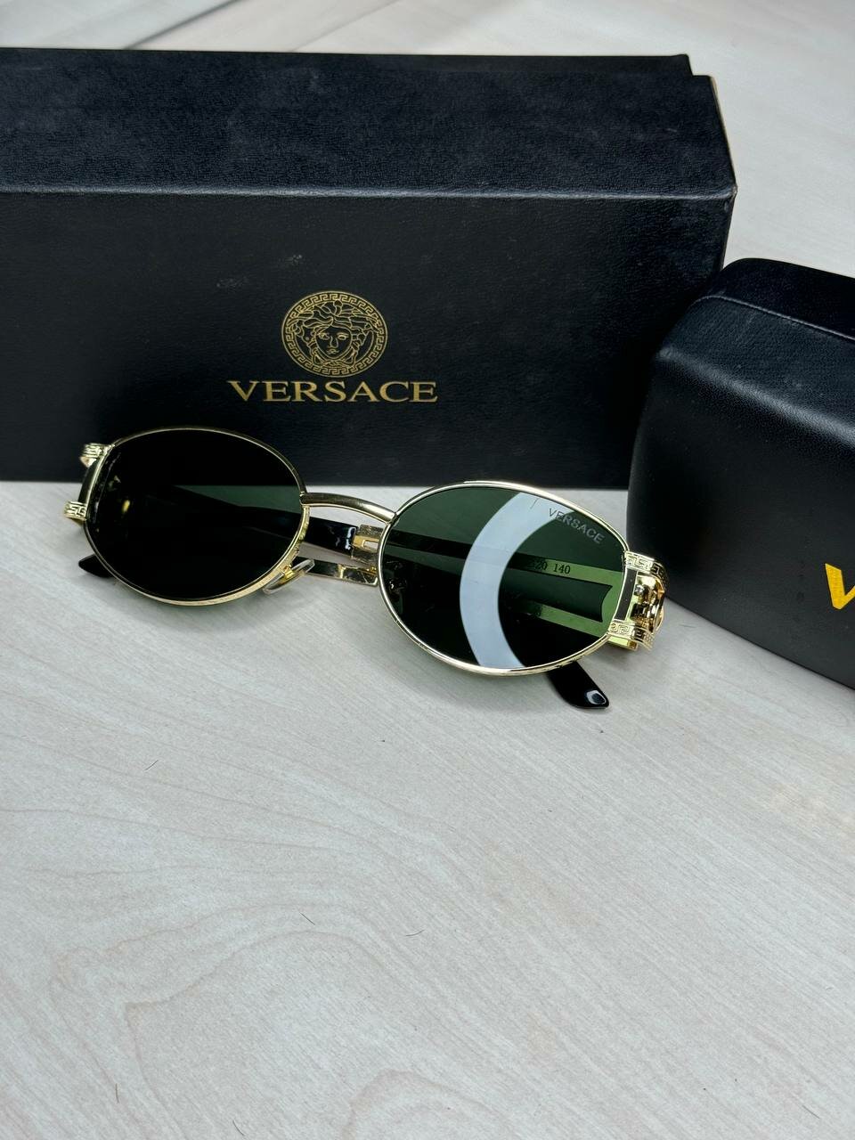 Солнцезащитные очки