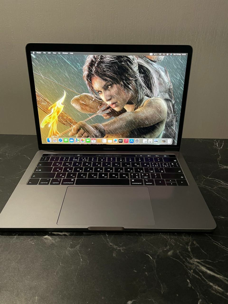 Apple MacBook Pro 13 2018 Intel Core i5 8/256Gb — купить по низкой
