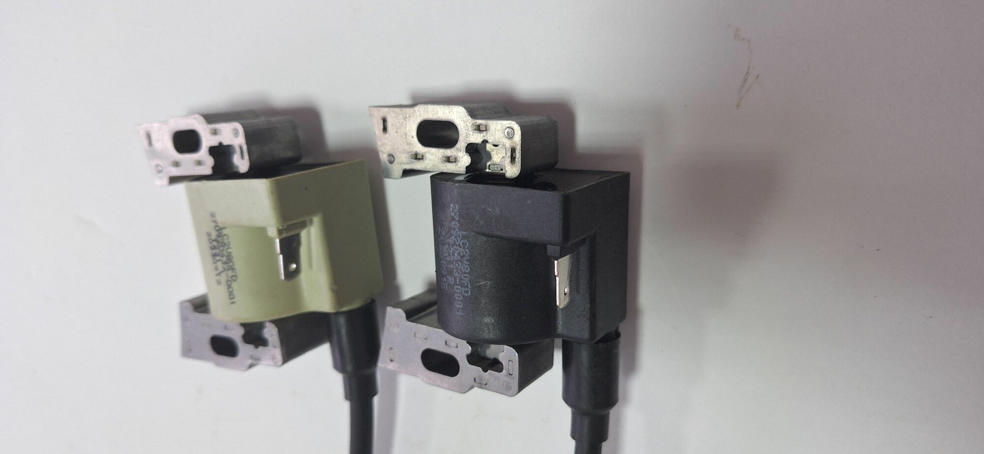 Катушка модуль зажигания комплект 2шт. левая правая Honda GX 620, 670, 2V78F