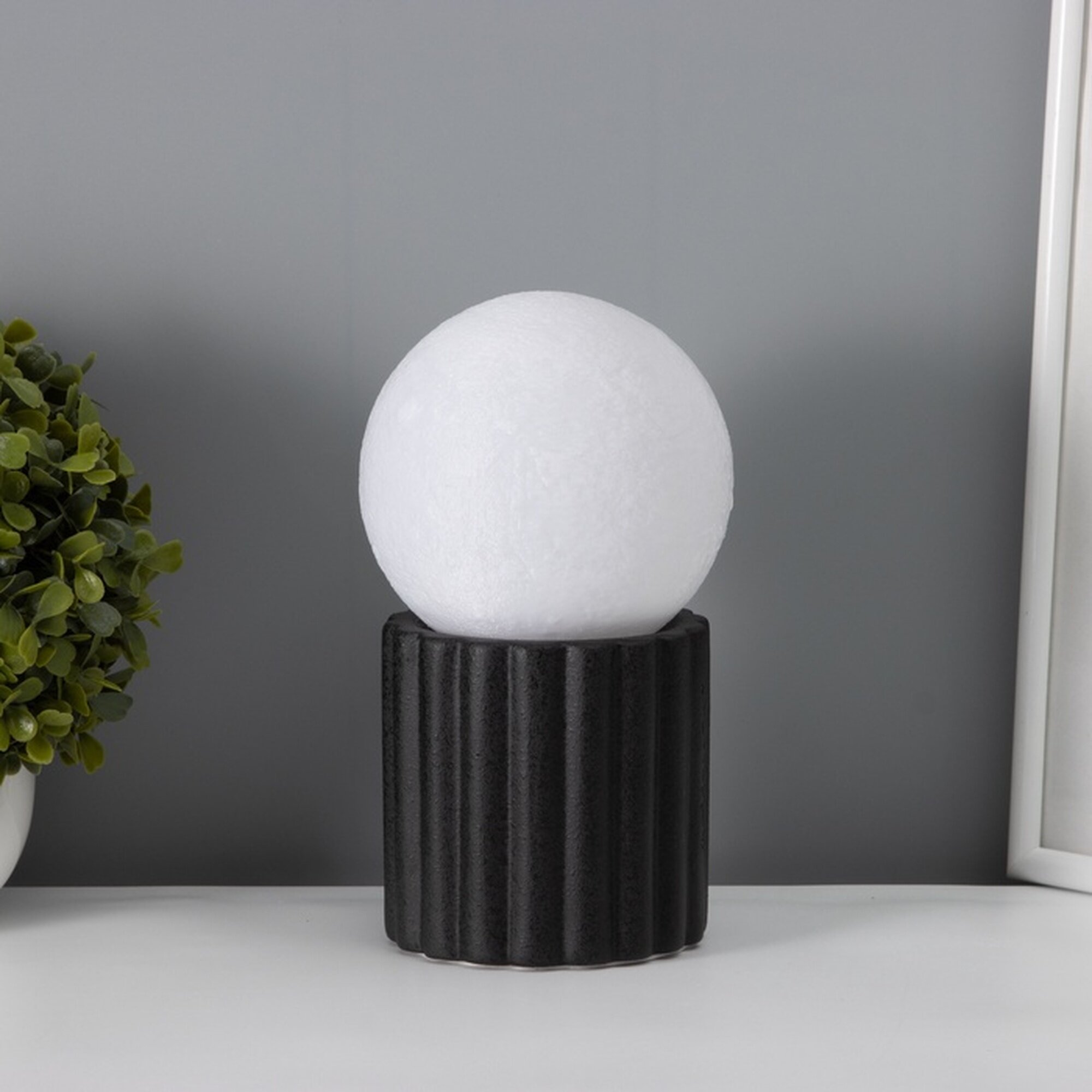 Лампа настольная RISALUX  Луна   LED  40Вт  E27  матовая  черная