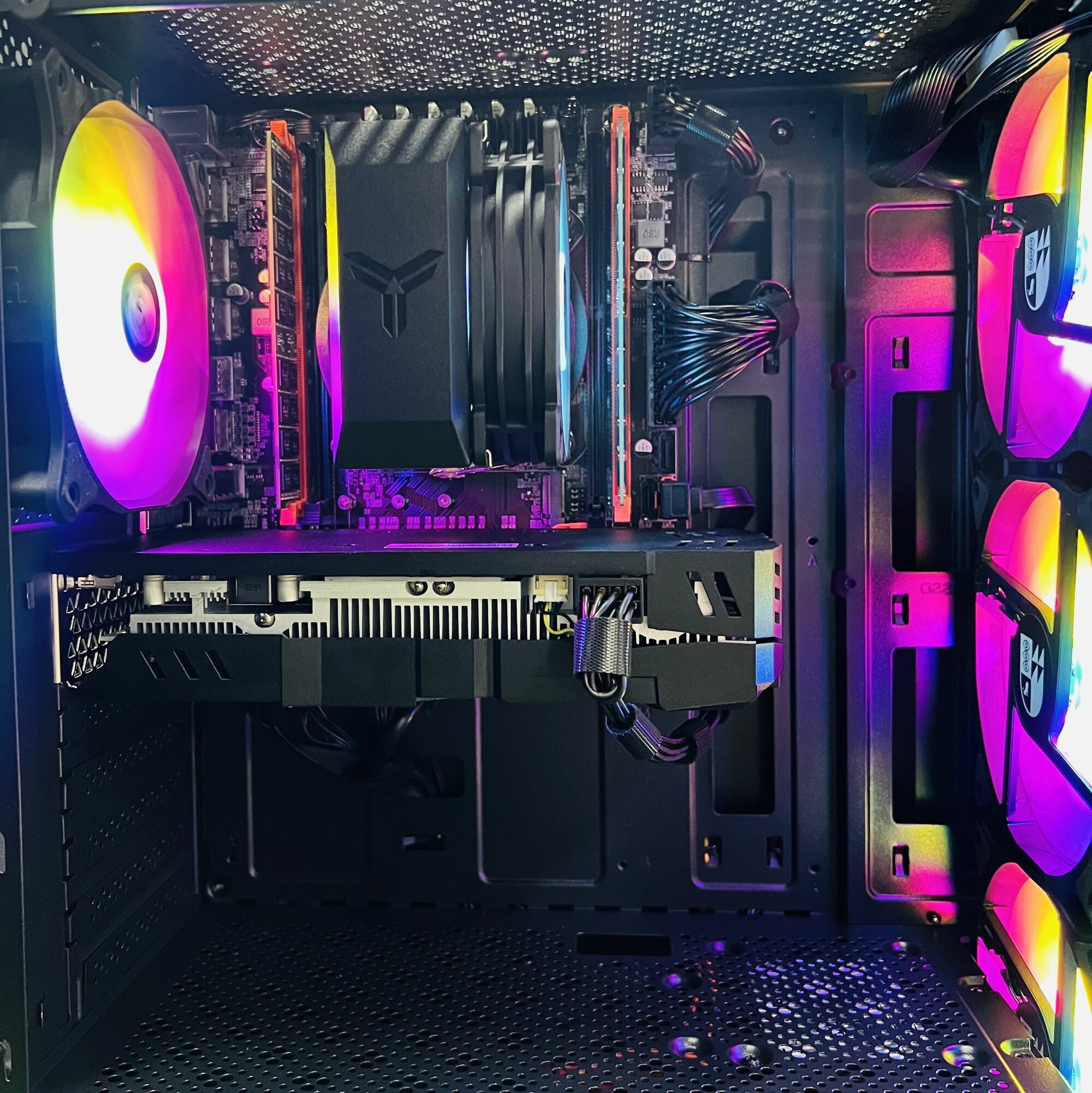 Игровой компьютер intel i7-9700(2670v3) Видеокарта RX580 8gb, 16gb DDR4, SSD 512gb — фото 1
