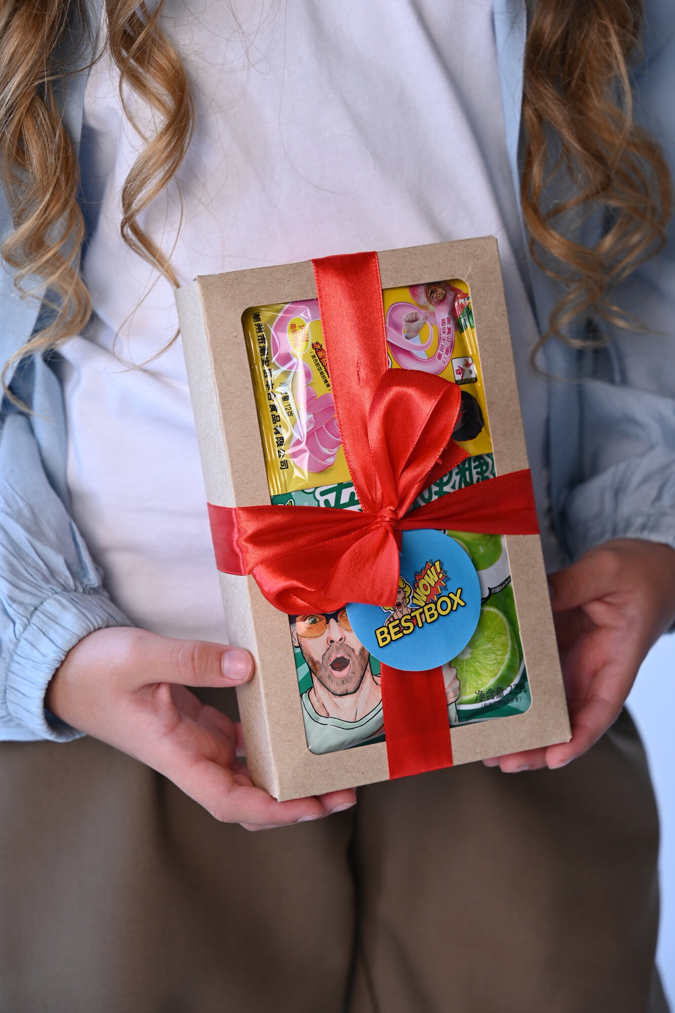 Сладкий бокс "WOWBESTBOX" / Набор импортных сладостей / Подарочный набор вкусняшек / Сладости из разных стран — фото 1