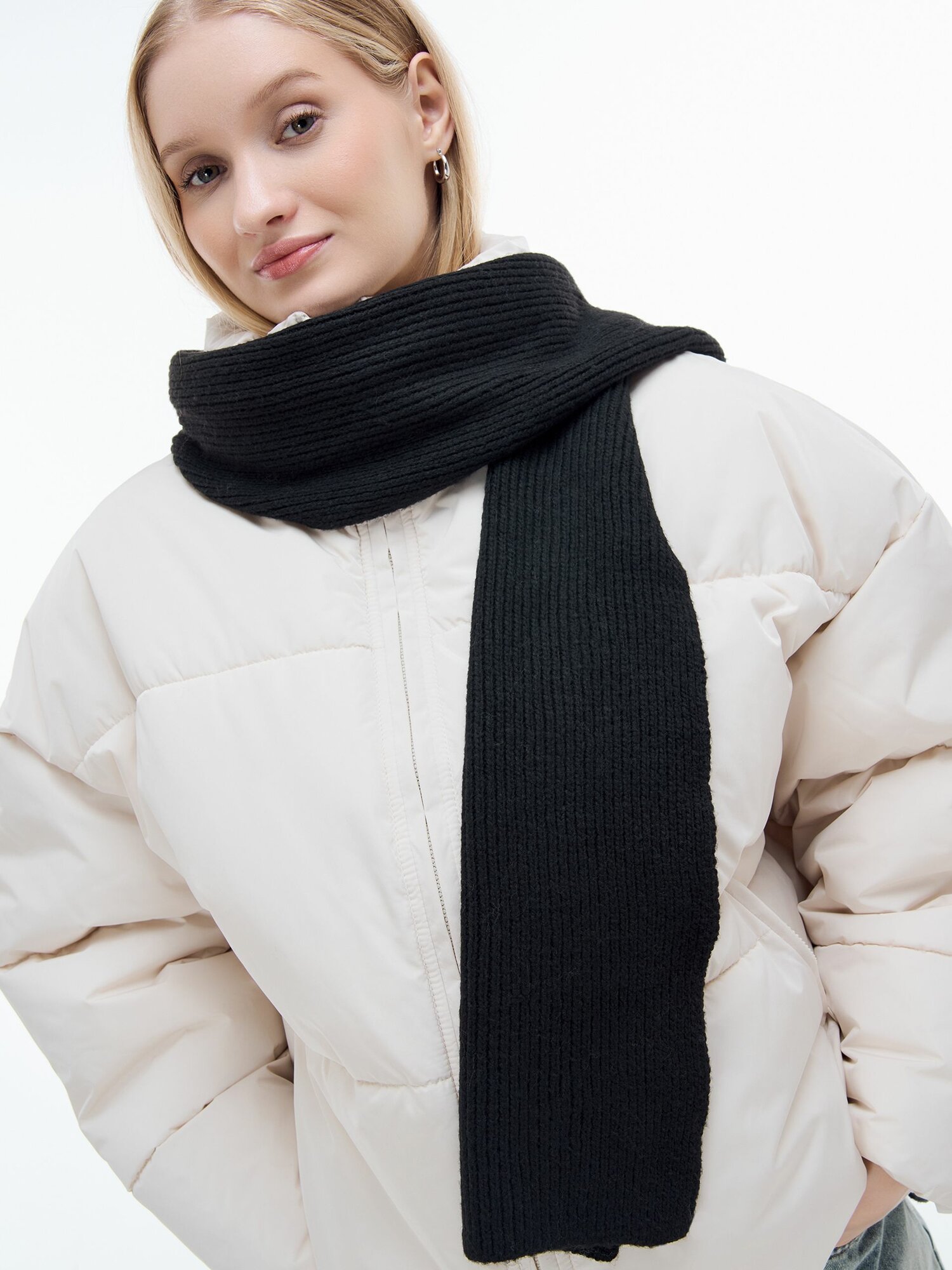 Шарф ТВОЕ Осень-зима 2025 для женщин,160х24 см, универсальный, черный