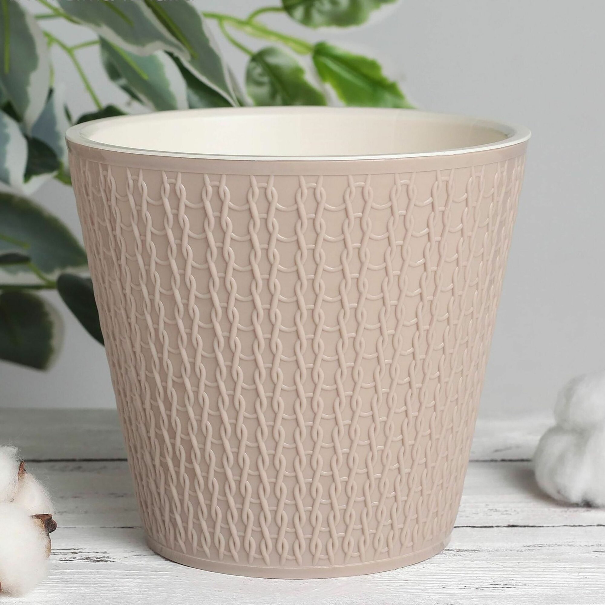 Горшок цветочный Ajur d 23 высота 20.8 см объем 5 л пластик цвет молочный шоколад напольный с внутренней вставкой для водоотведения подойдет для дома дачи балкона террасы или зимнего сада