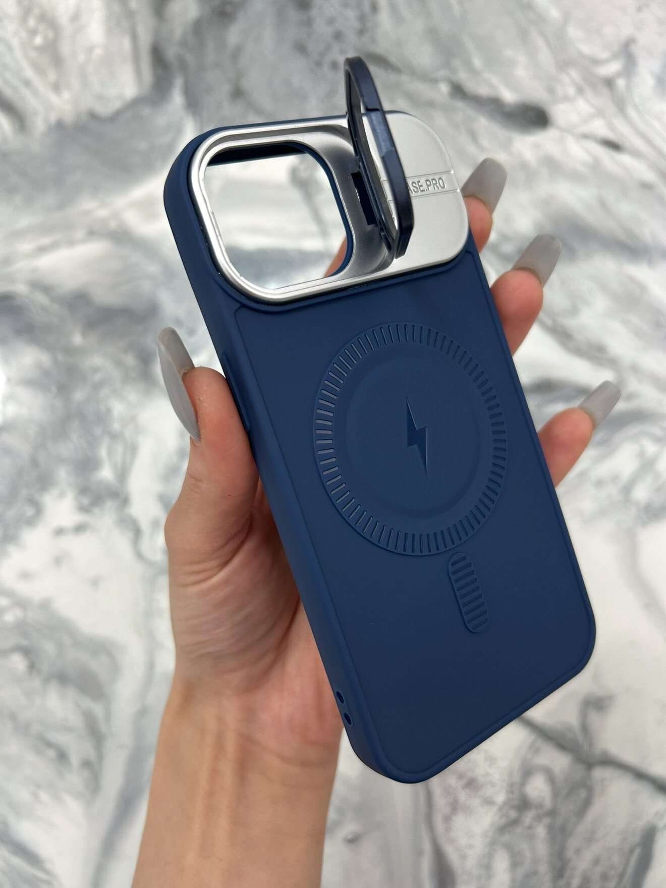 Чехол на айфон 13 с MagSafe и подставкой синий - Чехол iPhone 13 синий — фото 1