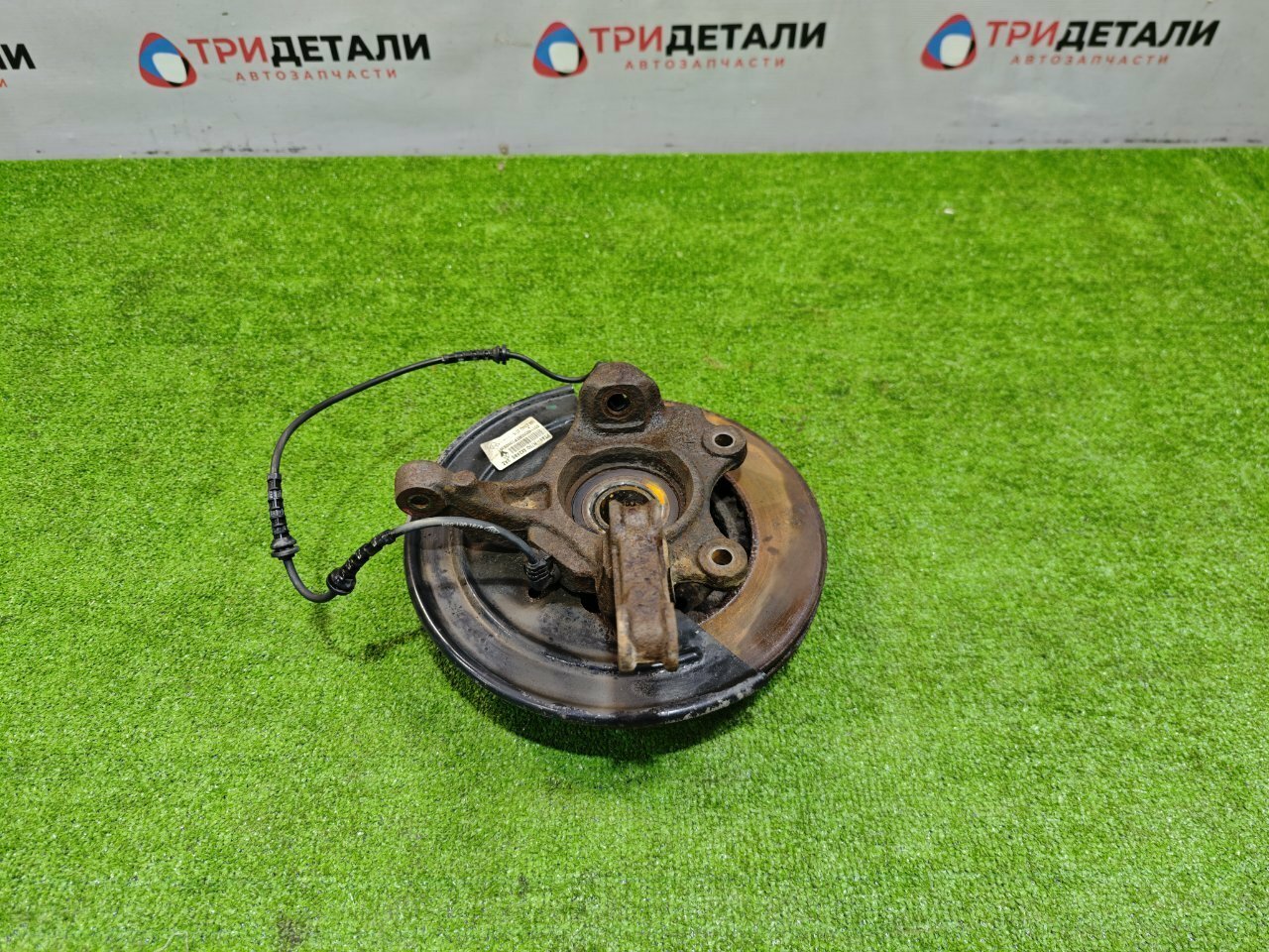 Кулак поворотный Renault Duster 1.6 H4MD438 2016 перед. прав. (б/у)