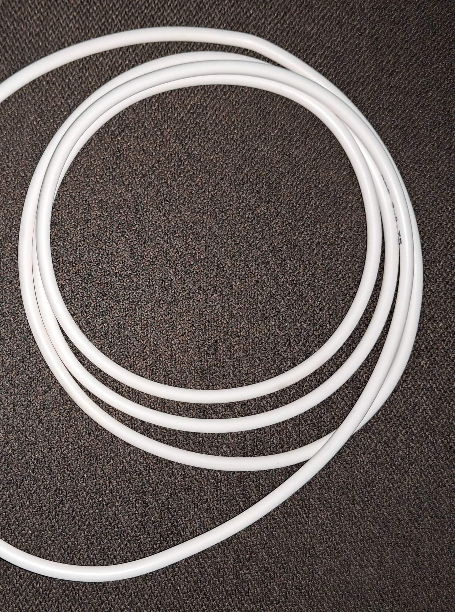 Кабель/провод гибкий медный 20 метров ПВС 2x0.5 мм, 2-х жильный, многопроволочный, в двойной изоляции, белый, круглый