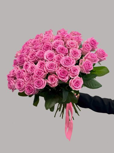 Изображение товара Букет живых цветов, розовые розы 51 шт 50 см. "Ревайвал", флау стор