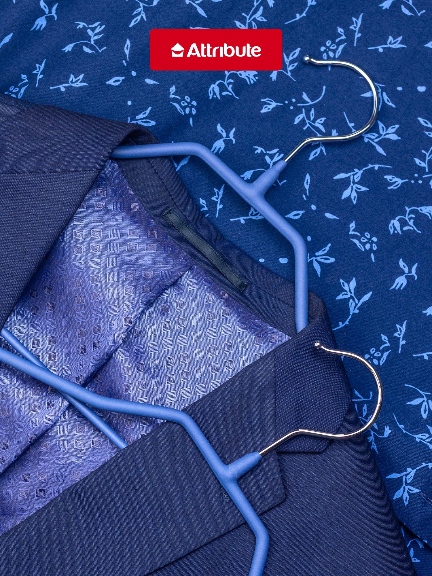 Вешалка ATTRIBUTE "NEO MATTE BLUE" для верхней одежды, 45 см — фото 1