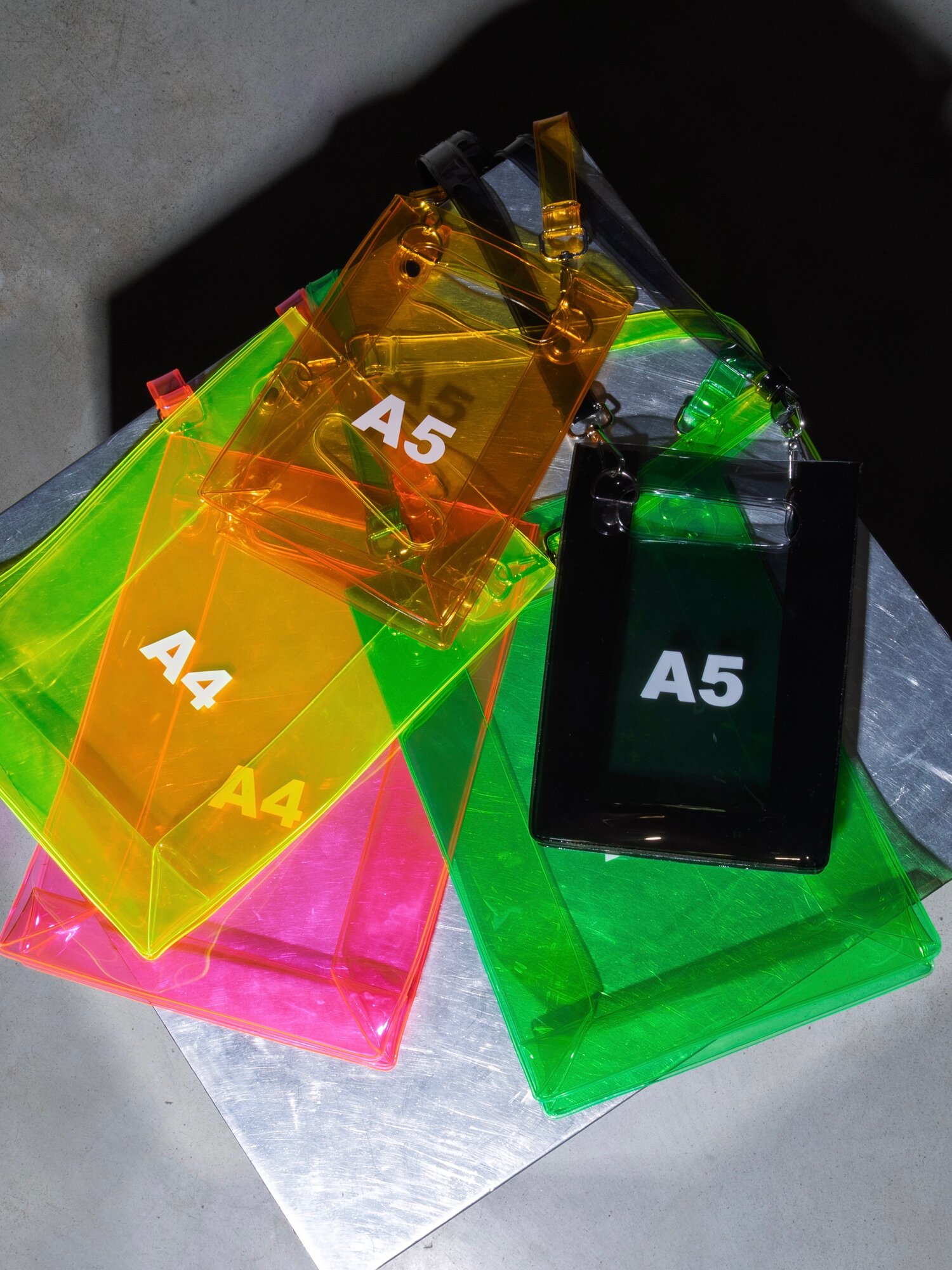 Сумка кросс-боди  Сумка размера А5, фактура гладкая, зеленый — фото 1