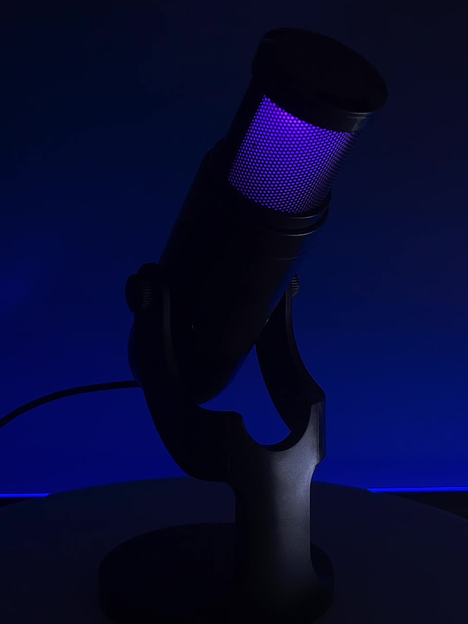 Микрофон для компьютера игровой проводной для стриминга и игр с RGB подсветкой — фото 1